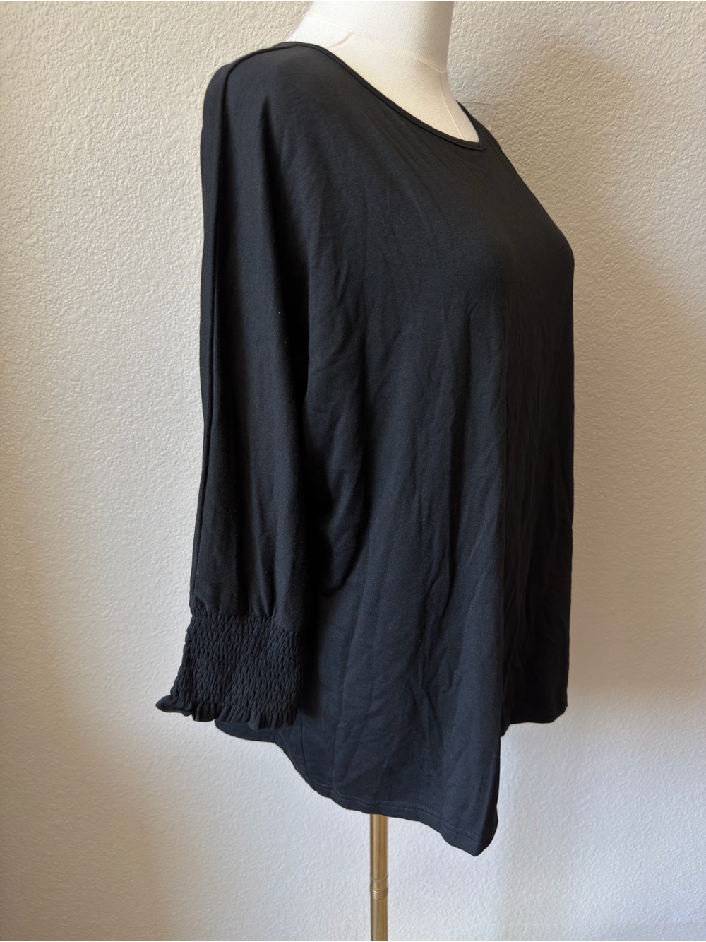 NWT Casual Black Boatneck Blouse with Smocked Cuffs Oversized, XL - Picture 6 of 8